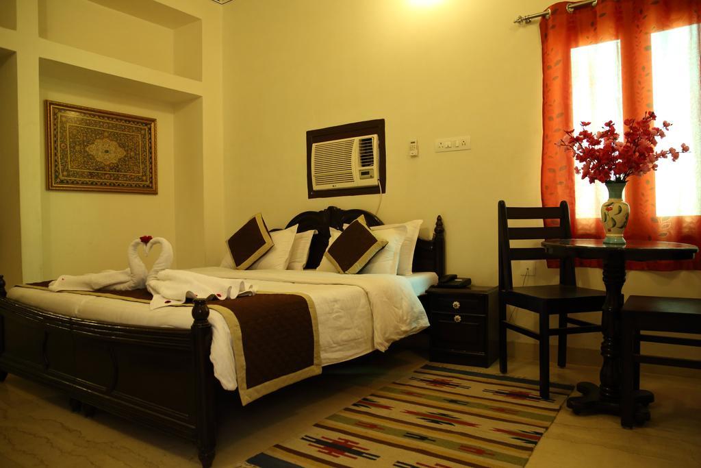 Hotel Lake Paradise Hotel 2*